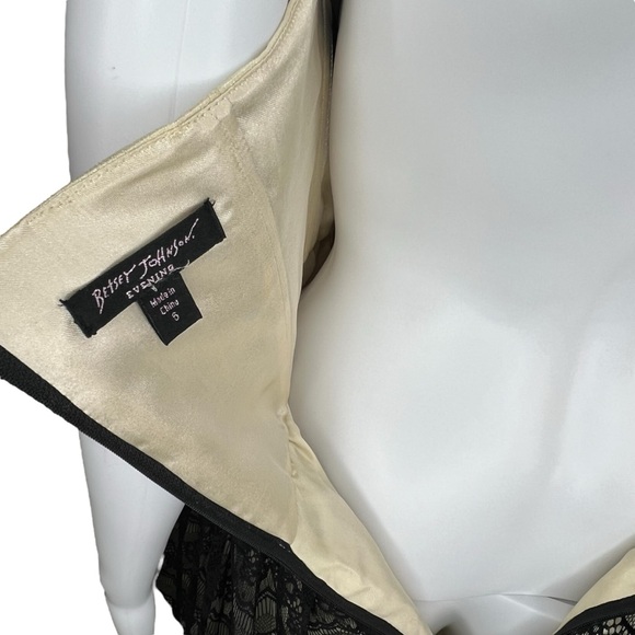 Betsy Johnson Cream and Black Lace Sleeveless Velvet Bow Hoco Dress 6 - Picture 6 of 6